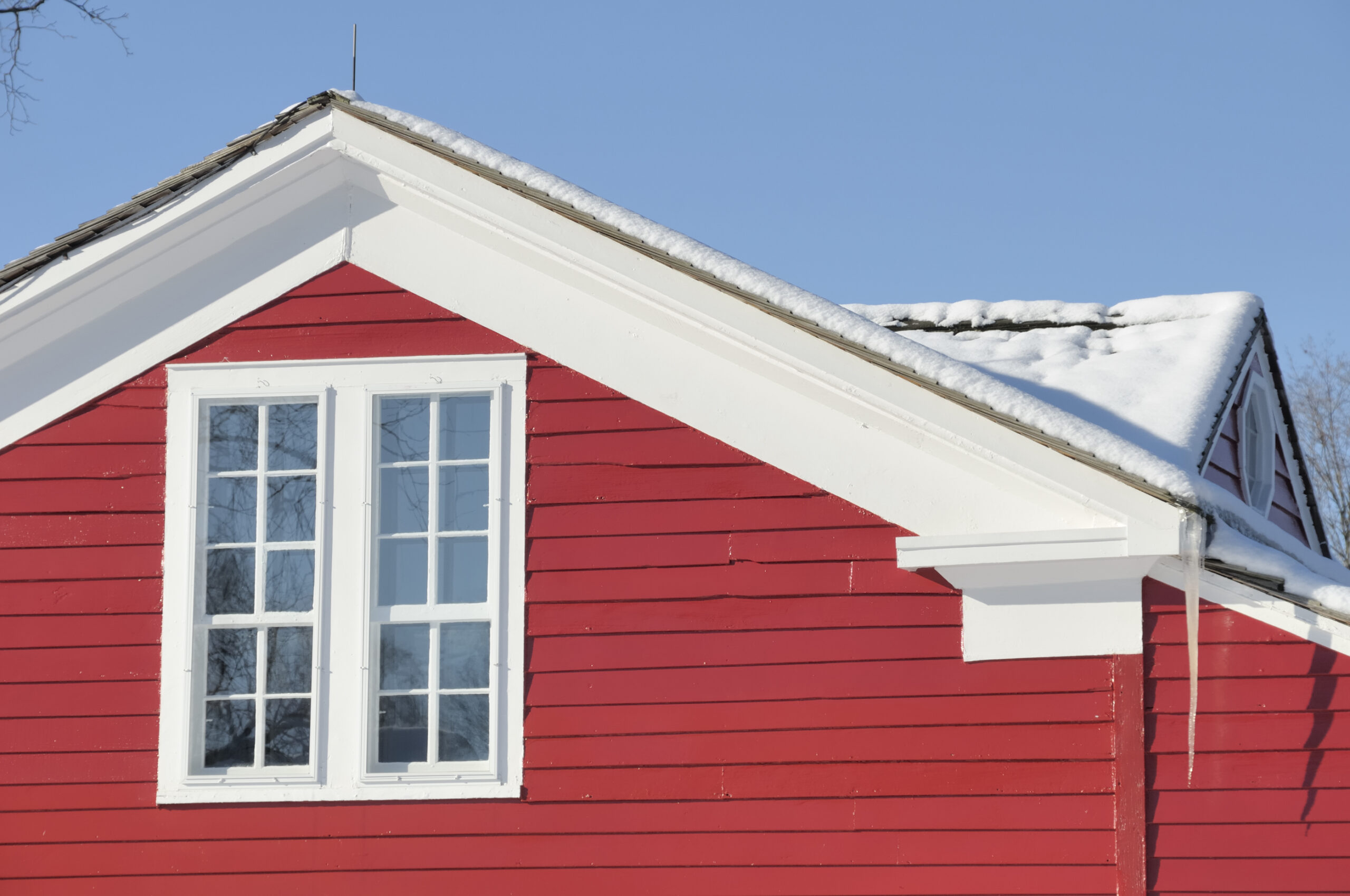 Old Michigan home in the winter